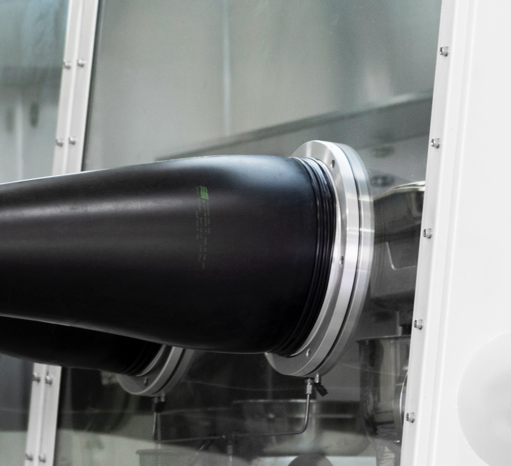 Declaration again! The importance of using original accessories!